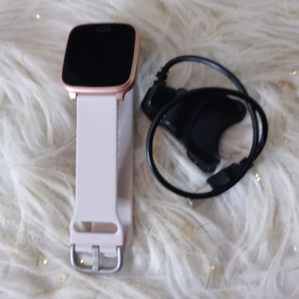 Smartwatch - Picture 2 of 2